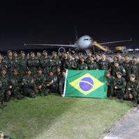 O embarque da tropa ocorreu na Base Aérea de Belém, no avião da Força Aérea Brasileira, na madrugada desta segunda-feira