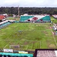 Gramado do Estádio do Souza é alvo de críticas