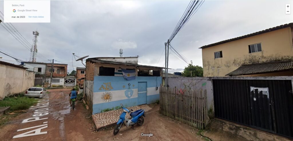 Amor pela Argentina em plena favela de Belém: casa pintada com as cores da seleção chama atenção