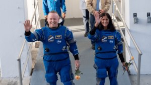 Astronautas vão ficar 10 meses presos no espaço; relembre todo o caso