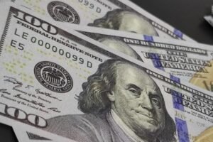 Banco Central anuncia leilão de dólares à vista de até US$ 3 bilhões para esta quinta-feira