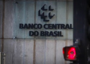 Banco Central faz leilão de US$ 1,8 bilhão no último pregão do ano
