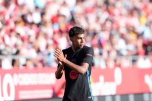 Barcelona confirma lesão de Lamine Yamal e atacante pode ficar parado por até um mês