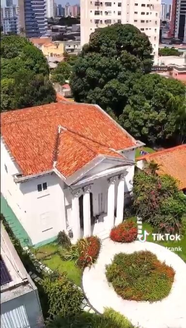 Casa Branca de Belém vira sensação nas redes sociais: Trump tem residência secreta no Umarizal?