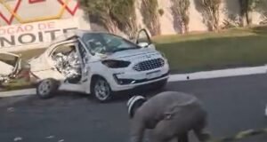 Cinco pessoas morreram em grave acidente de carro após volta de formatura no Epírito Santo