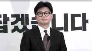 Coreia do Sul: Líder do partido no poder diz que está renunciando