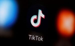 Defensores da liberdade de expressão nos EUA comparam lei do TikTok a ditaduras