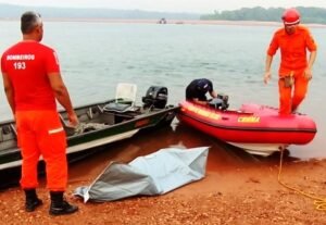 Desabamento da ponte: corpo de criança é retirado do rio, em Estreito