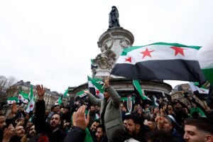 França sediará reunião sobre Síria e tem cautela sobre suspensão de sanções