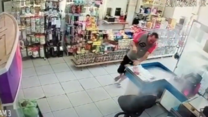 Homem é morto a tiros em supermercado no interior de SP; veja vídeo