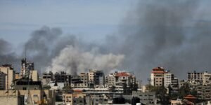 Israel invade hospital no norte de Gaza
