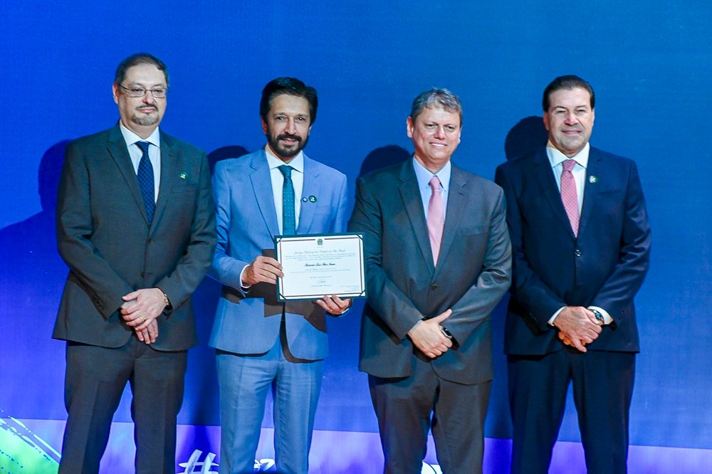 Juiz defende urnas eletrônicas em cerimônia de diplomação de Ricardo Nunes