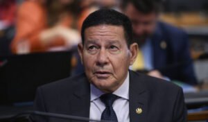 Mourão critica prisão de Braga Netto: ‘Atropelo das normas legais’