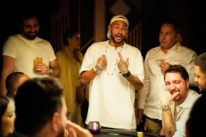 Neymar exalta Santos em evento de pôquer: ‘maior time do mundo’