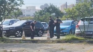 Operação busca prender policiais de SP suspeitos de atuar para o PCC