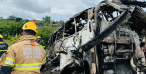 Polícia pede prisão de motorista envolvido em acidente com 39 mortos em MG