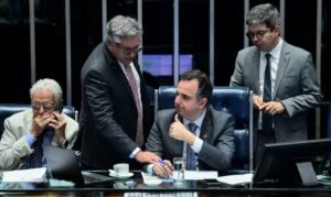 Senado aprova PLP do pacote fiscal com gatilhos ao arcabouço e novas regras para emendas