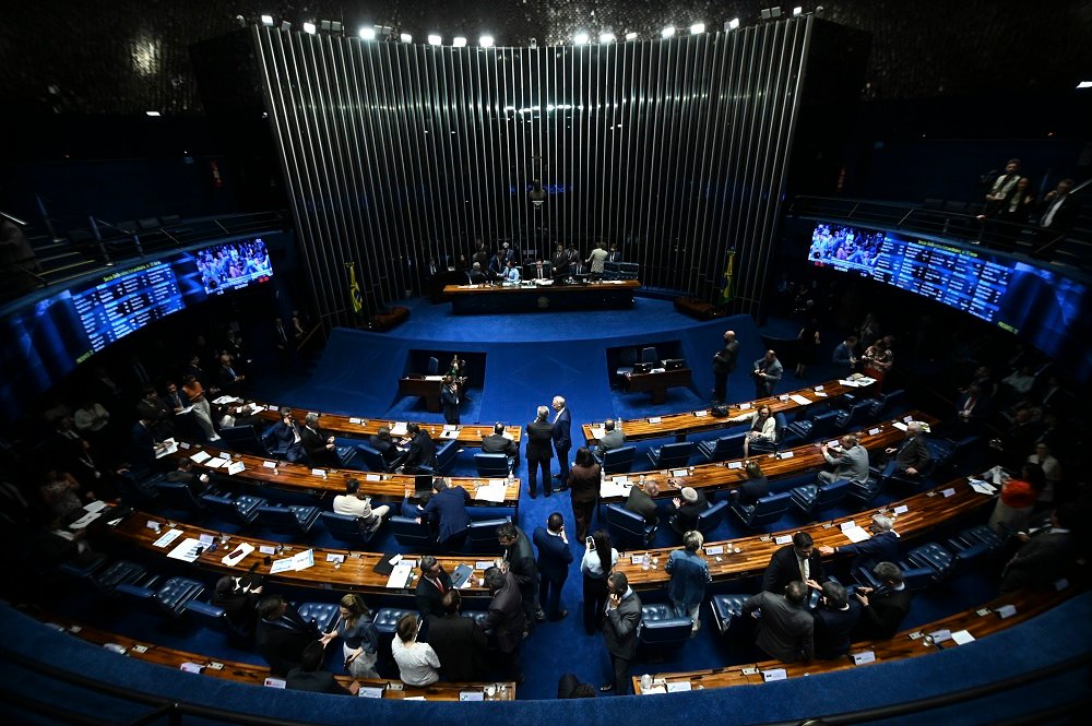 Senado aprova exploração de energia elétrica em alto mar