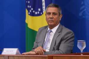‘Braga Netto tem direito à presunção de inocência, mas se fez quero que seja punido’, diz Lula após receber alta