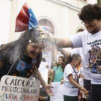 Candidatos comemoram na reitoria da Uepa, aprovação no Prosel 2025