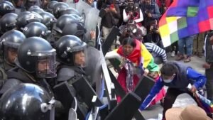 Bolívia: Ao menos 5 pessoas são feridas em confrontos antes de audiência de Evo Morales