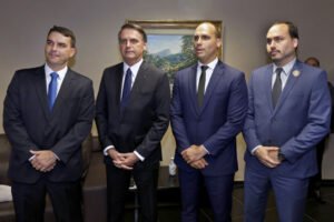 Bolsonaro descarta apoio a filhos para a Presidência da República