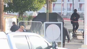 Carro da Tesla explode na entrada do Trump Hotel em Las Vegas