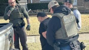 Mais de 1.100 pessoas são presas em operação de imigração, diz Departamento