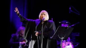 Morre a cantora e atriz Marianne Faithfull, aos 78 anos, em Londres