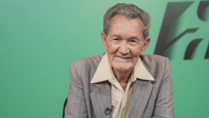 Morre o jornalista esportivo Léo Batista, “a voz marcante”, aos 92 anos