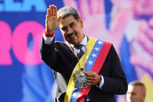 Renan Filho chama Maduro de ‘ditador incansável’ e expressa indignação após posse de presidente venezuelano