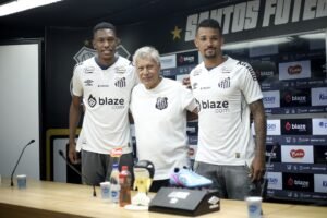 Santos apresenta oficialmente zagueiros Zé Ivaldo e Luisão