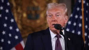 Trump não descarta usar Exército para tomar controle do Canal do Panamá e Groenlândia