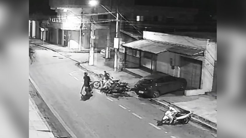 Vídeo: Moto é furtada durante a madrugada, em Parauapebas