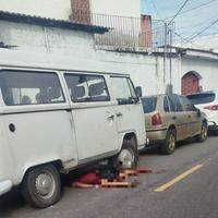 Romário Alves Teixeira, de 41 anos, morreu alvejado por tiros na passagem São Pedro, na Sacramenta, após supostamente tentar assaltar um ônibus.