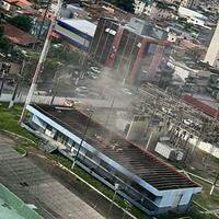 A imagem em destaque mostra fumaça saindo da subestação de energia no bairro do Jurunas.