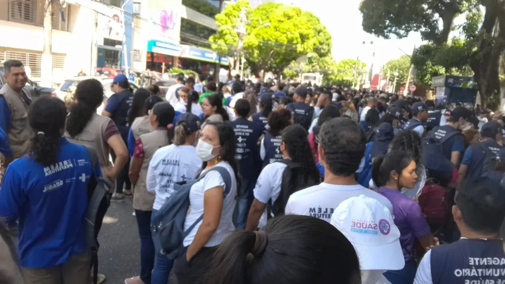 Photo of Agentes de saúde protestam em Belém por pagamento de incentivo financeiro