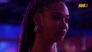 BBB25: Aline se diz desconfortável com avanços de Diego em festa
