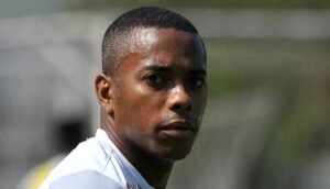 Defesa de Robinho recorre ao Supremo e pede que ex-jogador seja solto