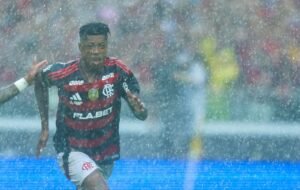 Flamengo vence a chuva e o Botafogo para conquistar o tricampeonato da Supercopa do Brasil