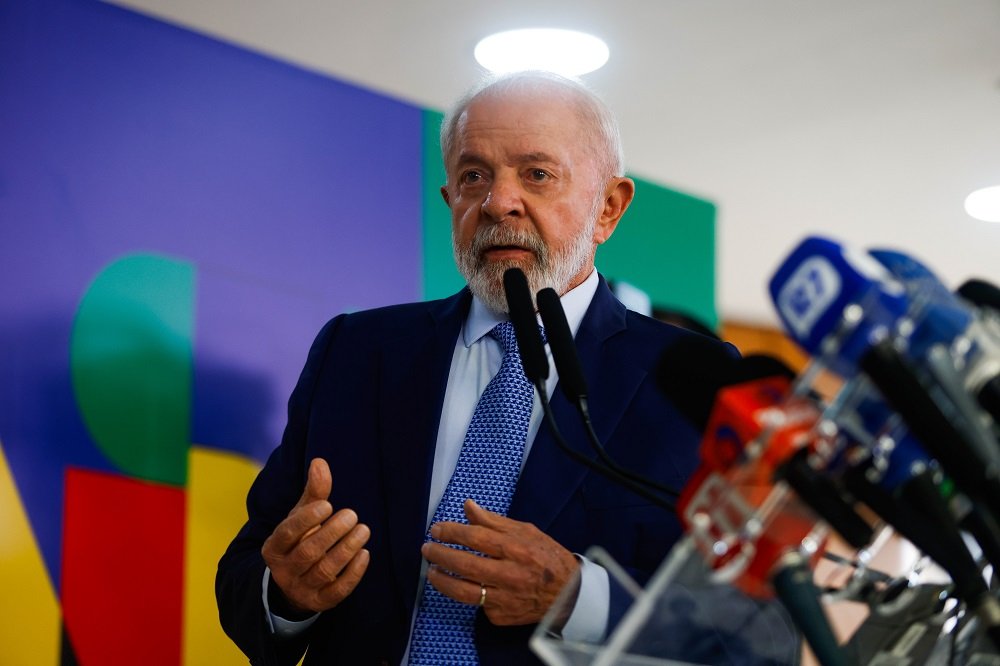 Lula afirma que inflação está razoavelmente controlada e que custo de vida é menor que no governo Bolsonaro