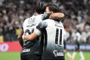 Romero e Memphis decidem contra o São Bernardo e garantem Corinthians nas quartas do Paulistão