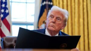 Trump assina decreto contra “preconceito anti-cristão” nos EUA