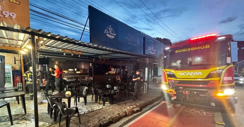 Explosão de botijão de gás em lanchonete deixa quatro pessoas feridas em Ananindeua