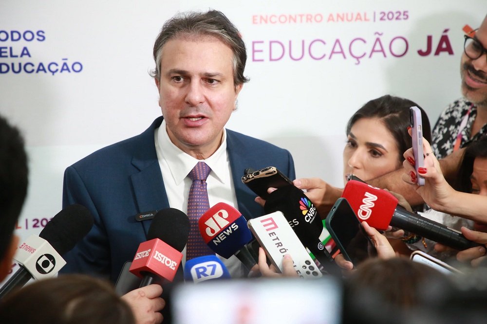 Ministério da Educação garante que já tem recursos para o Pé-de-Meia em 2025