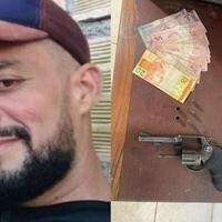 A imagem mostra Jackson Carlos Corradi Moura (à esquerda), o suspeito de participar de um latrocínio registrado a cerca de três meses atrás em Altamira, além de arma, dinheiro e munições (à direita), material encontrado com ele após ter morrido em confronto com a Polícia Militar.