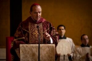 Após morte do papa Francisco, ‘Conclave’ retorna aos cinemas brasileiros