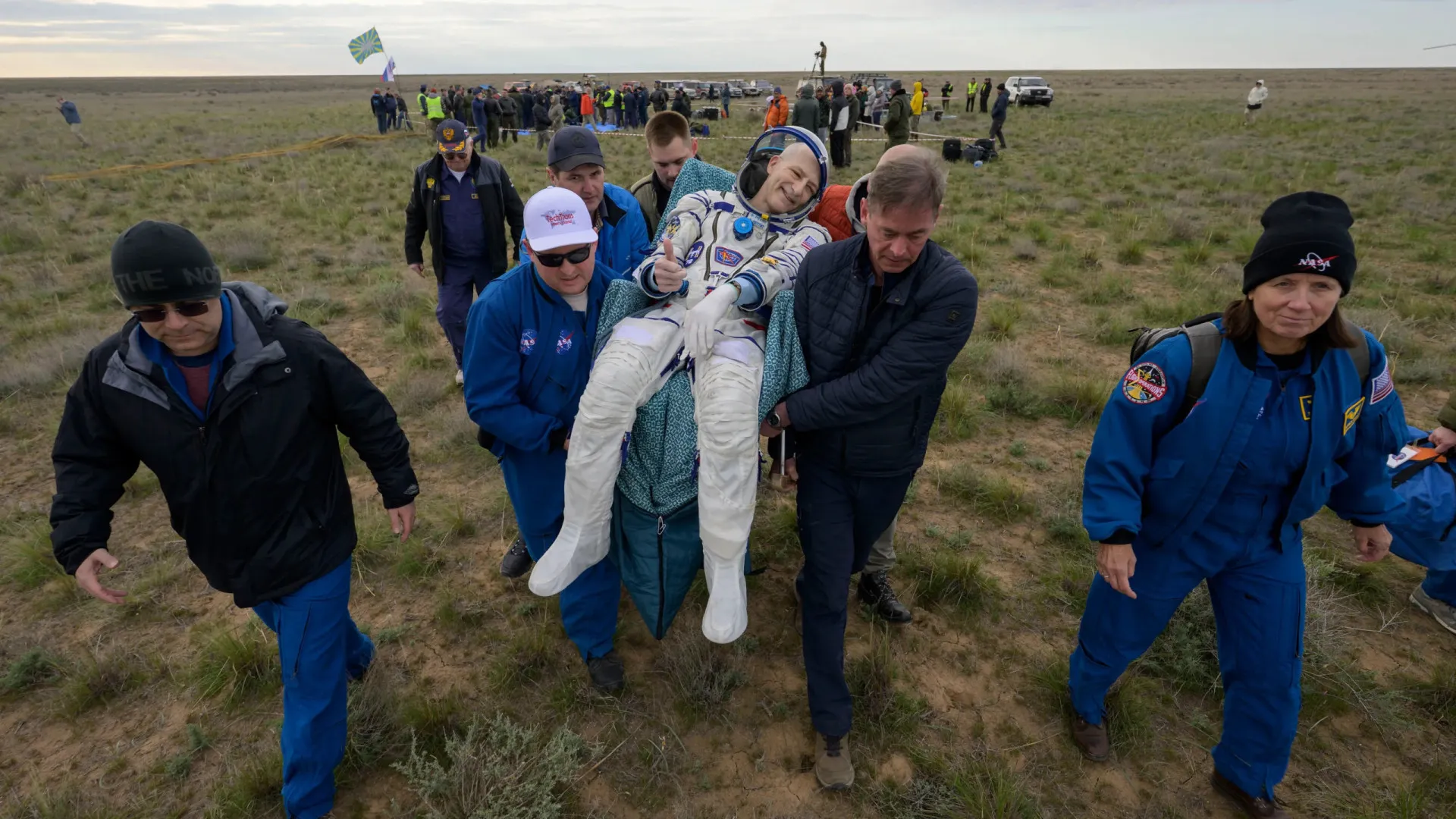 Astronauta norte-americano regressa do Espaço no 70.º aniversário