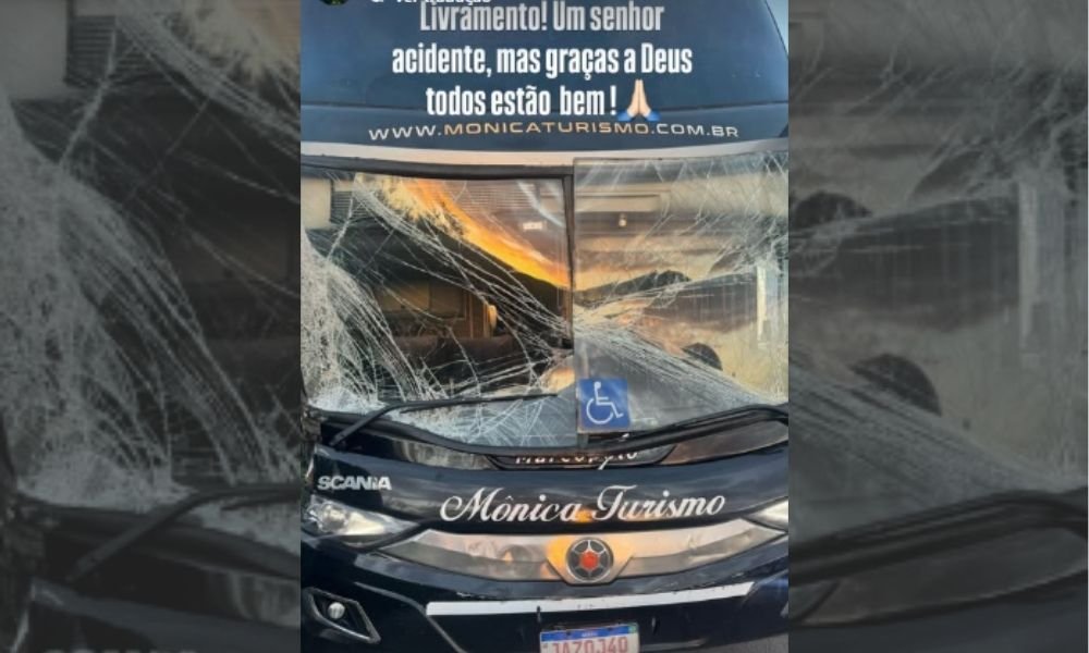 Cantor Ferrugem e equipe sofrem acidente após show do Rio Grande do Sul