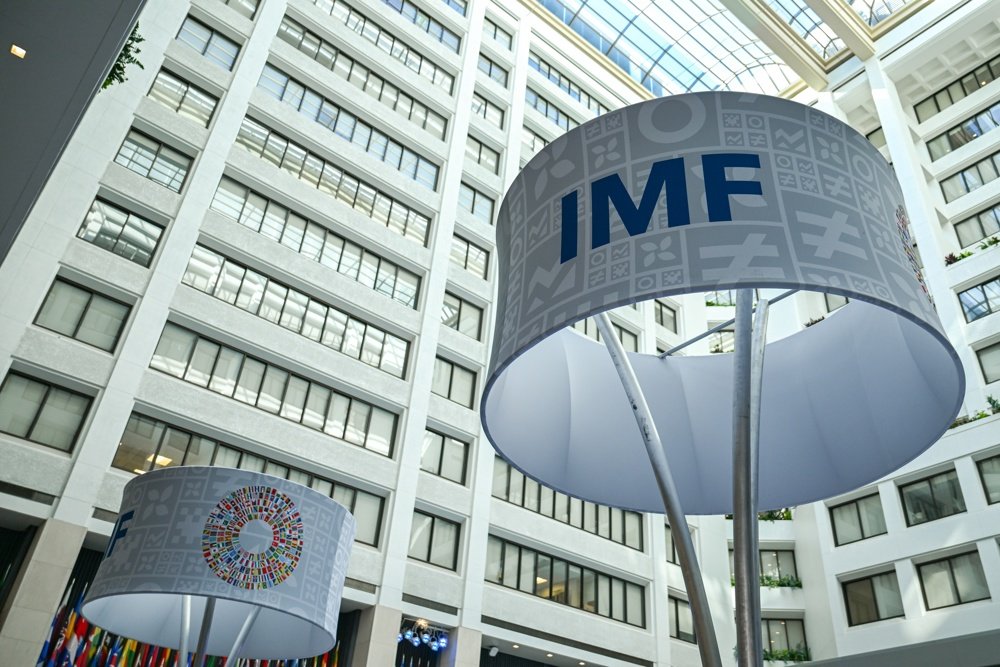 FMI aumenta risco de recessão global para 30% em 2025